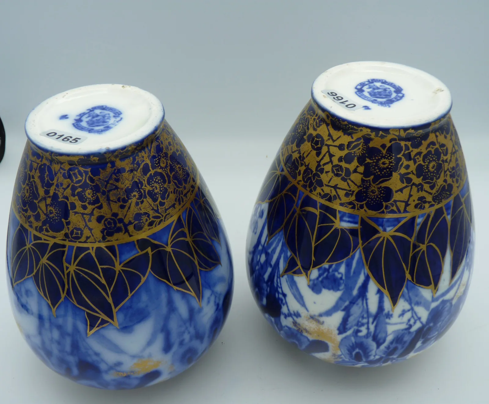 Stunning Pair of Flow Blue & Gold Vases - Iris - Image 10