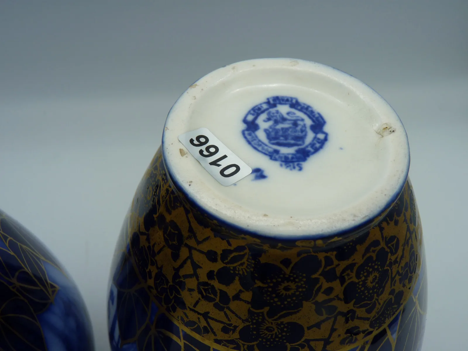 Stunning Pair of Flow Blue & Gold Vases - Iris - Image 11