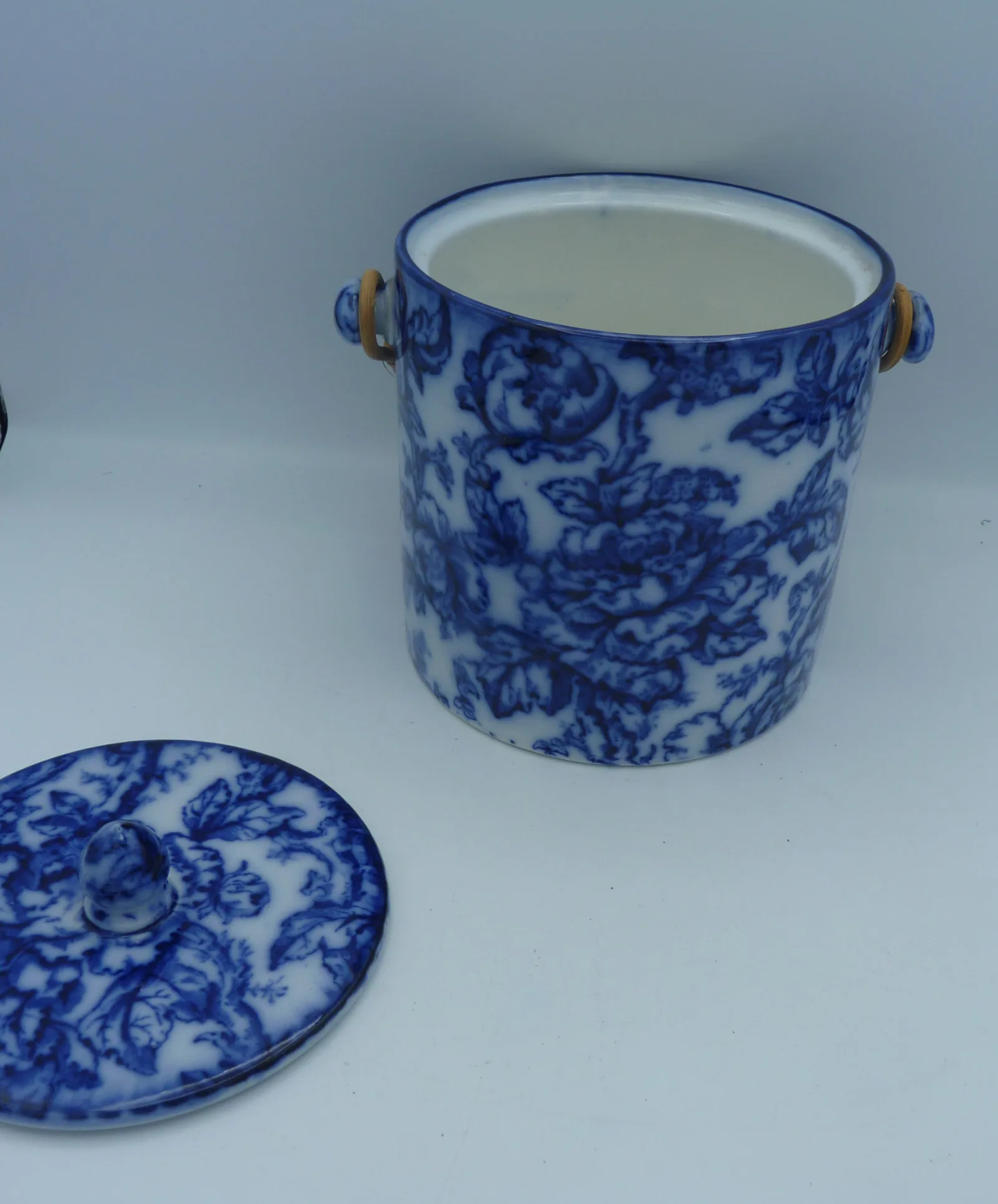 Cavendish - Keeling - Flow Blue Biscuit Barrel - Image 4