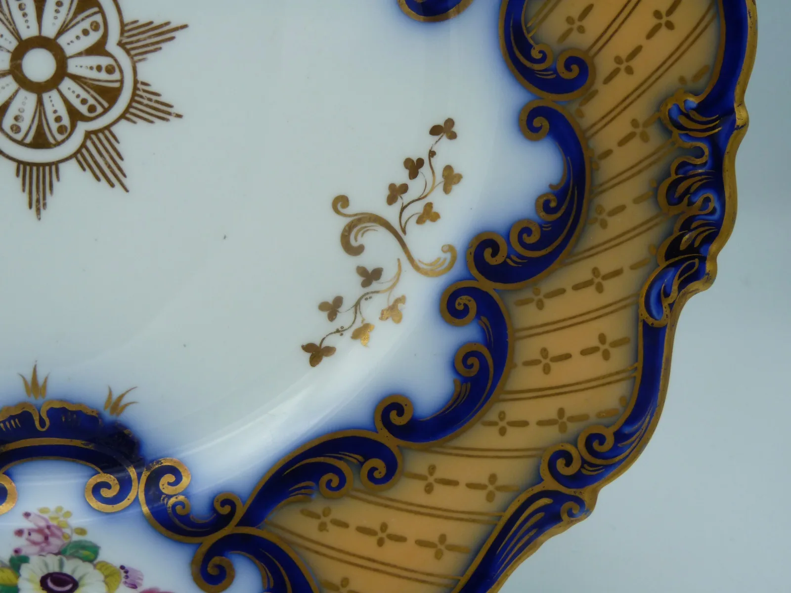 Dessert Plate in Flow Blue Polychrome & Peach Ground Inserts - Image 4