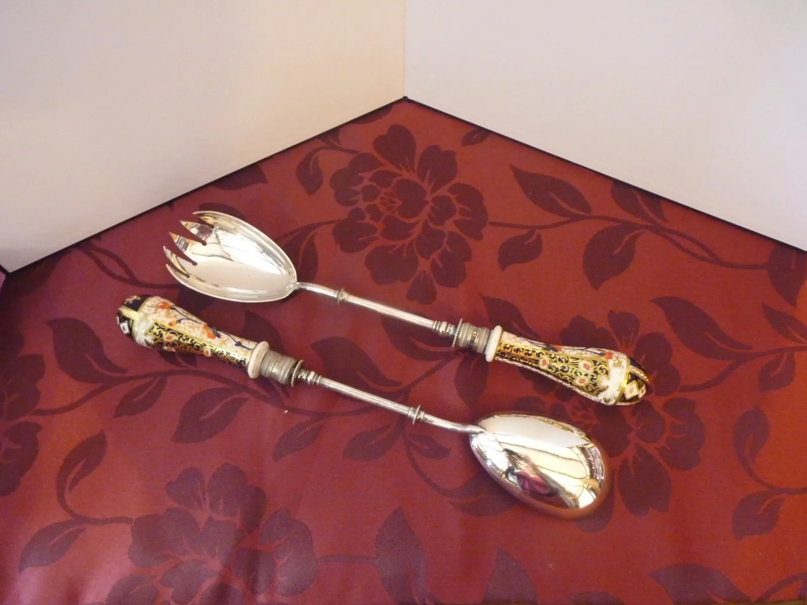 Pair of Imari-style Salad Servers – Polychrome with gold - Image 9