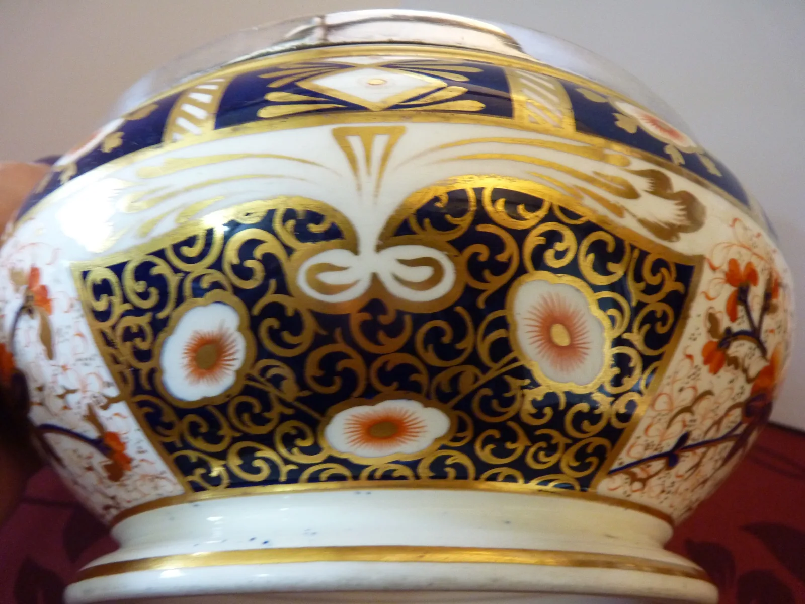 Imari-style Salad Bowl  with Silver Plated Rim – Polychrome with gold - Image 7