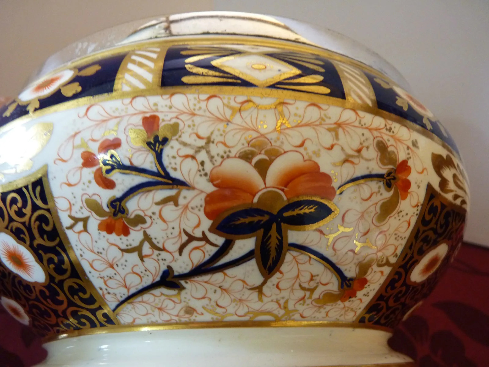 Imari-style Salad Bowl  with Silver Plated Rim – Polychrome with gold - Image 6